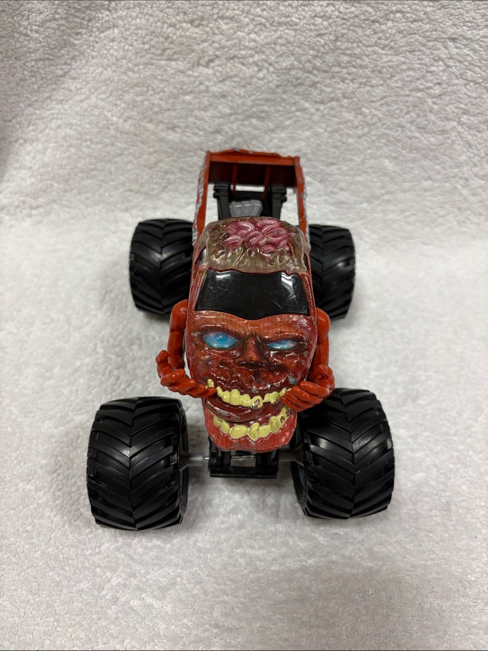 Hot Wheels Monster Jam Zombie Die Cast Large Monster Truck 1:24 Scale Vehicle